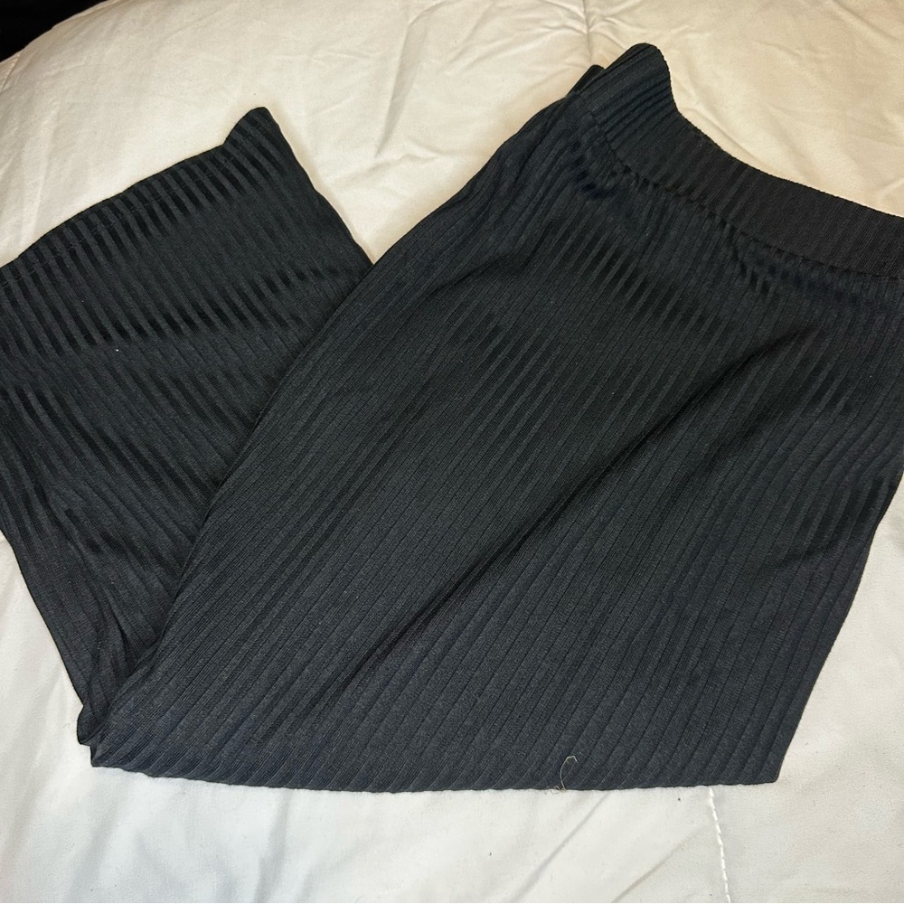 Black Ribbed Knit Skirt! BODYCON !